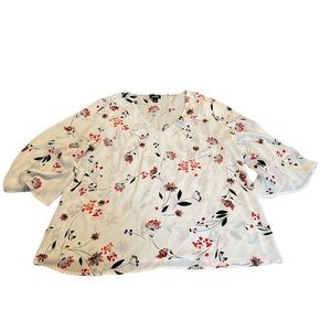 A.N.A women’s floral blouse Size L